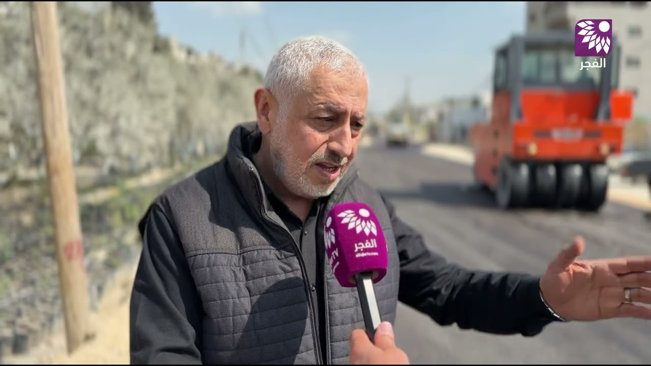 استكمال المرحلة الأخيرة من تعبيد شارع الاحراش شرق طولكرم