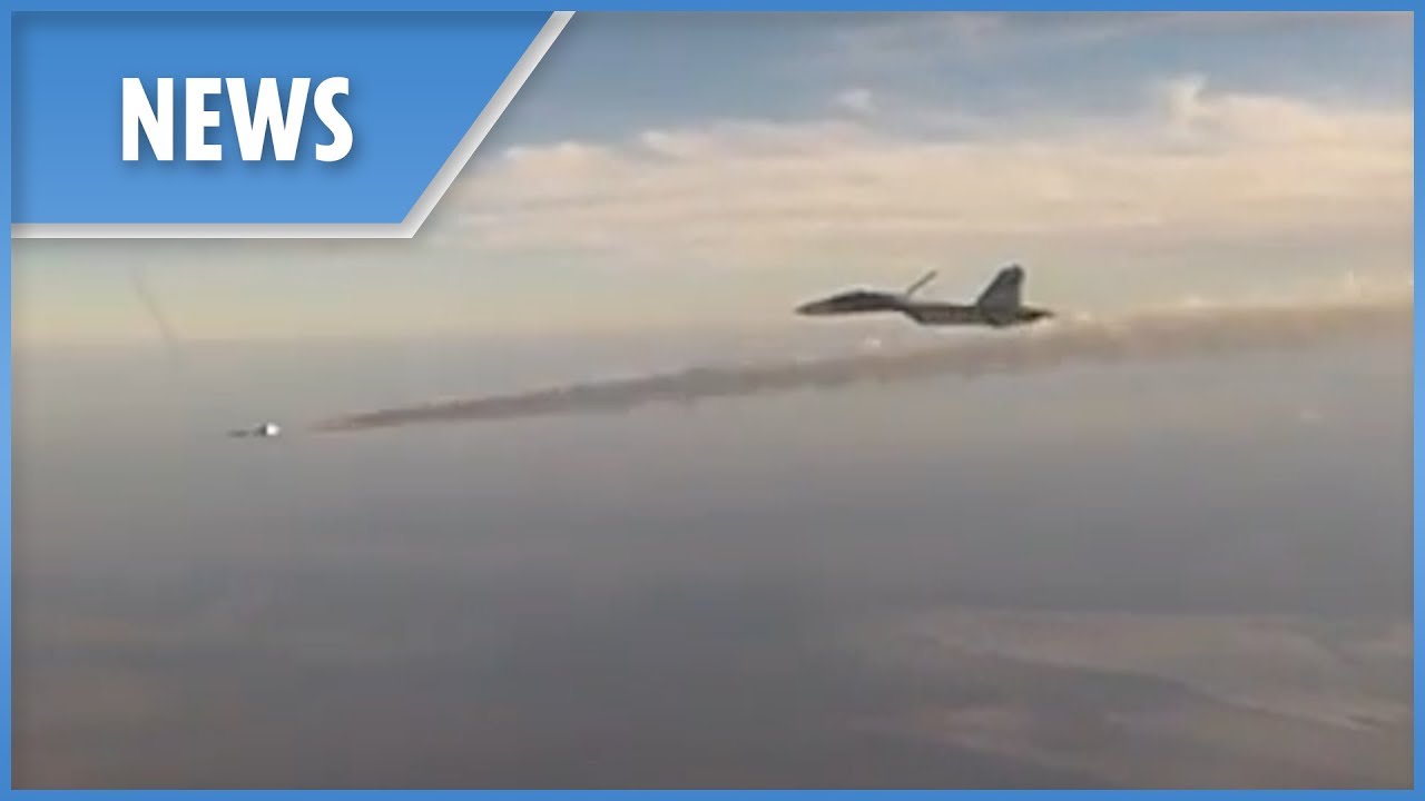 Russian Air Force show off in the midst of NATO war games