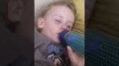 Un Bebe Rigole Pendant Son Sommeil Youtube Un Bebe Rigole Pendant Son Sommeil Youtube