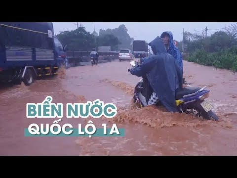 Video Quốc lộ 1A thành biển nước, kẹt xe 5 km vì mưa lớn - youtube