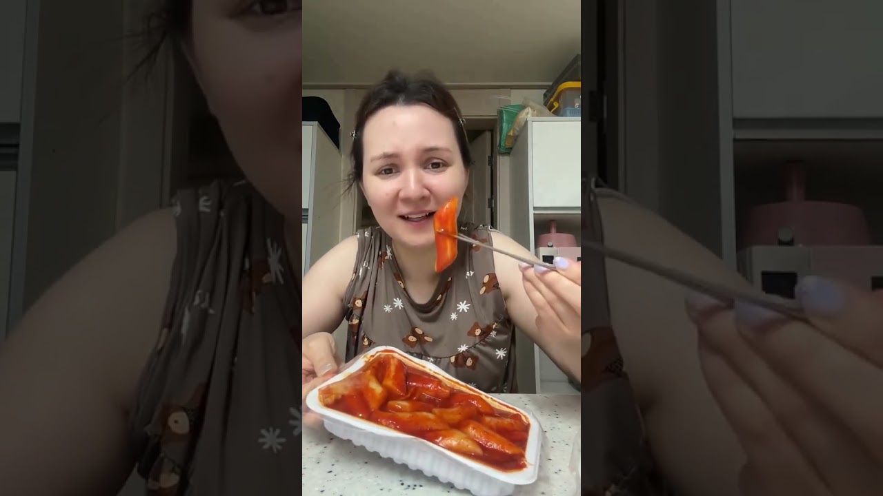 Tokpoki Mukbang 🥰😋