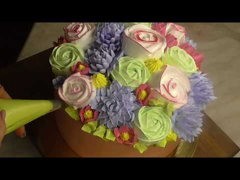 Video: Hur Man Dekorerar En Tårta Med Mastik