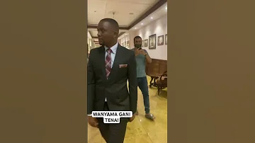 SEMAJI NA WATU WAKE WAKISALIMIANA 