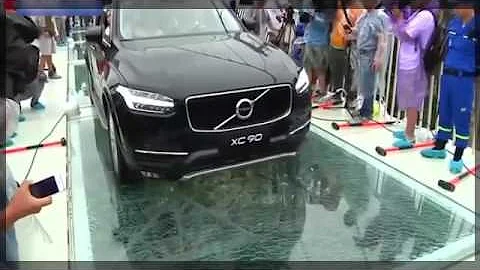 china glass bridge -Safety Test: China's giant glass bridge hit with sledgehammer