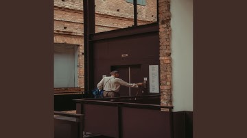 Serene Backdrops for Crowded Elevators