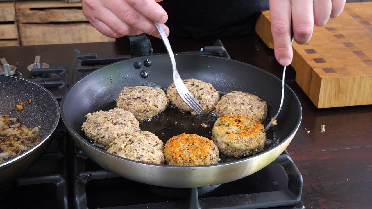 Kotleciki z pieczarek i kaszy kuskus / Oddaszfartucha