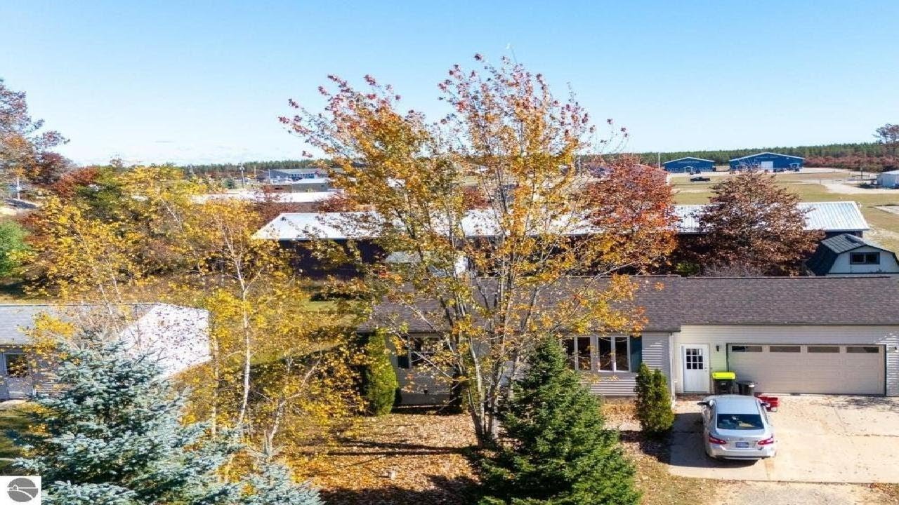 1160 ROBERTS TRAIL, ST HELEN, MI Presented by Kevin Nagel.