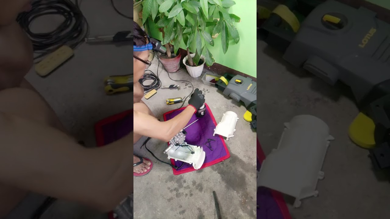 Leaking pressure washer pinalitan natin ng oilseal .. 