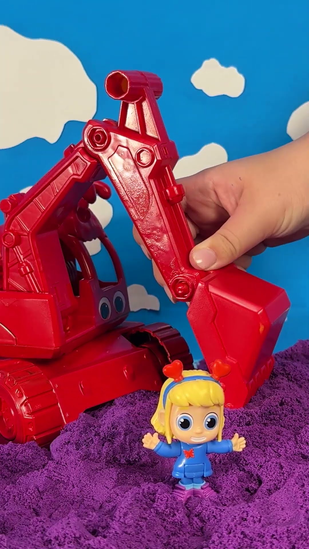 Save Animi from Sinking Sand! ? #morphle #toys #shorts