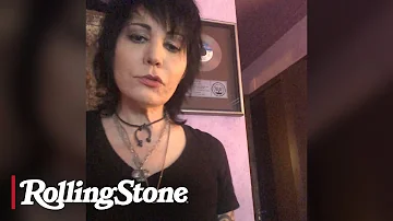 Joan Jett and the Blackhearts perform 'I Hate Myself for Loving You' | In My Room