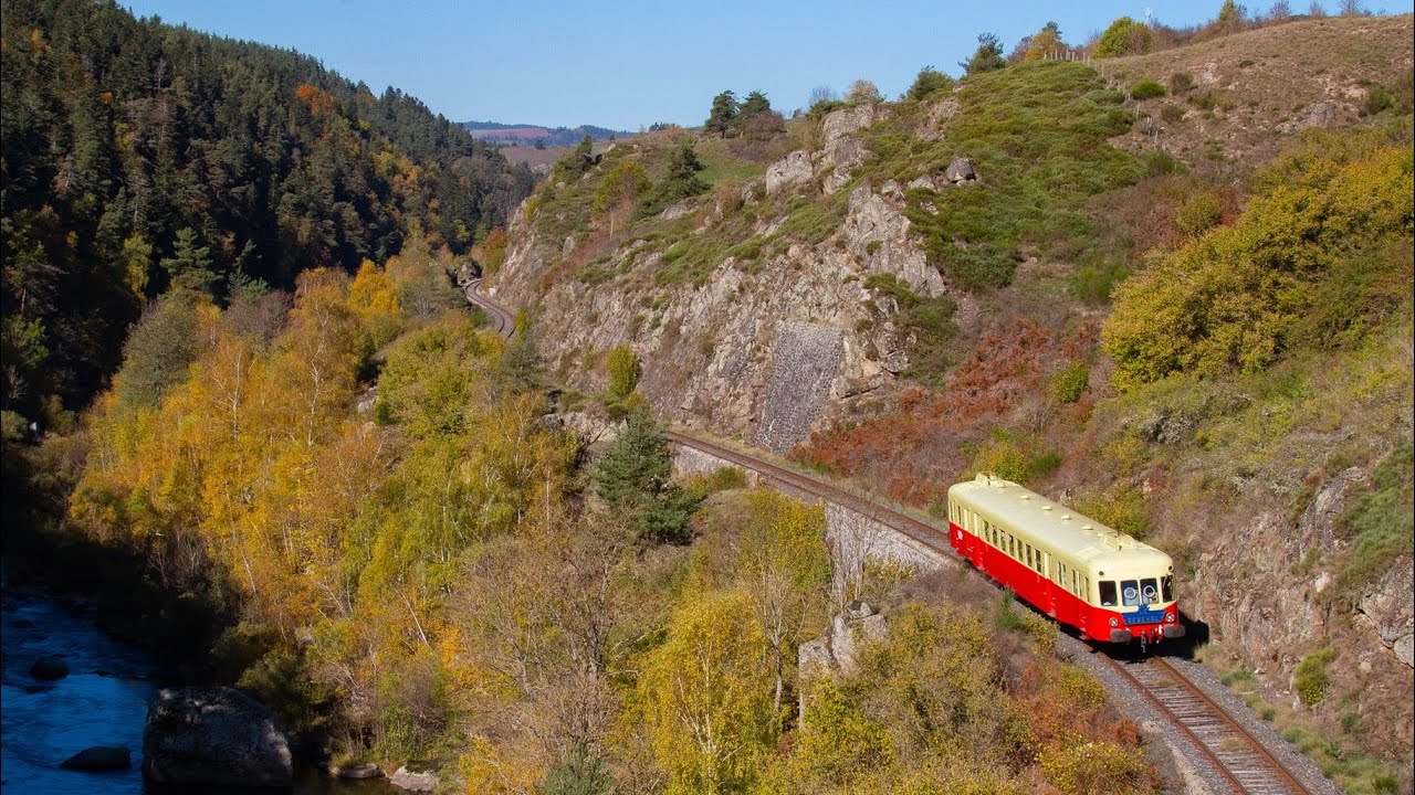 Des trains spéciaux sur la ligne des Cévennes Octobre 2022 (X 2403 CFHA/140C27 GADEFT)
