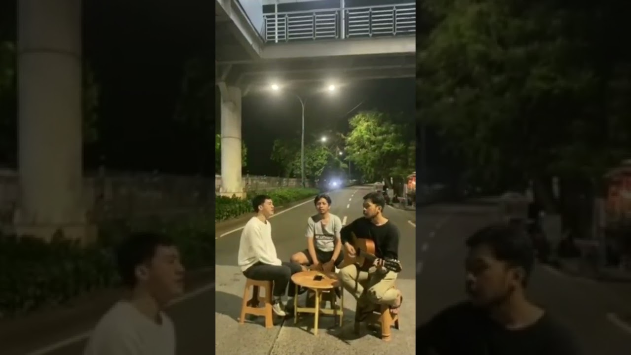 YouTube에서 Lucy - Delusion (acoustic version) live from the street 보기 YouTube에서 Lucy - Delusion (acoustic version) live from the street 보기