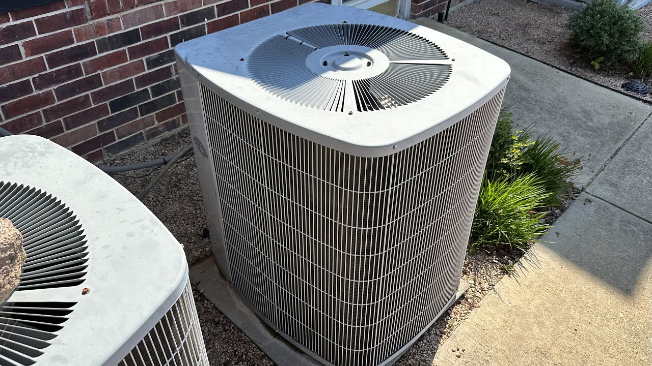2000 Carrier Tech2000 38TKB Central Air Conditioner Starting Up u0026 Running -  YouTube