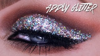 QUICK TIP: HOW TO APPLY MAKEUP GLITTER