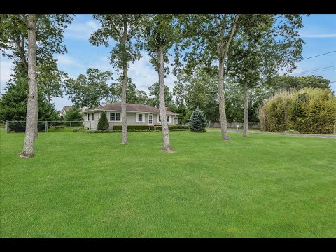 300 Johnson Ave, Sayville, NY home video tour