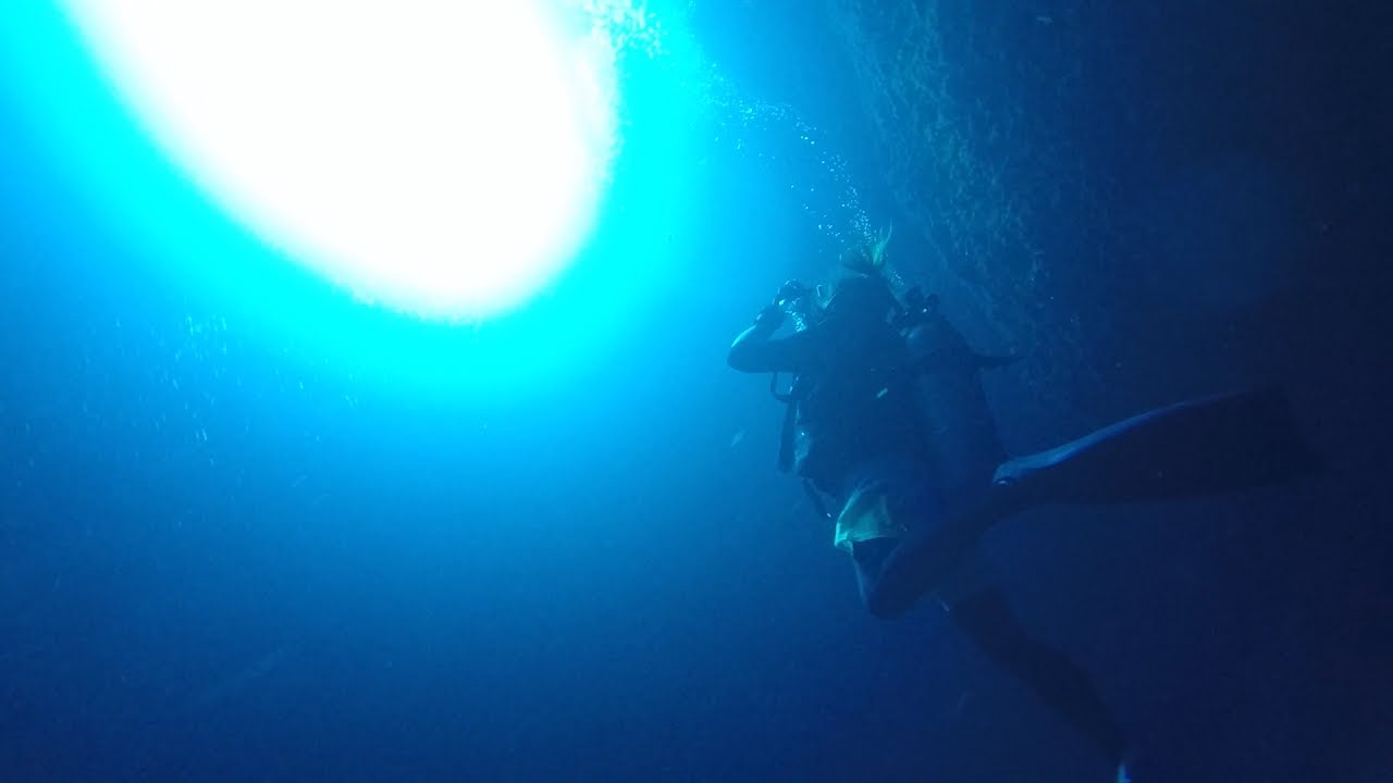 グアムno 1ダイビングポイント ブルーホールの全貌 グアムダイビング Blue Hole In Guam Youtube