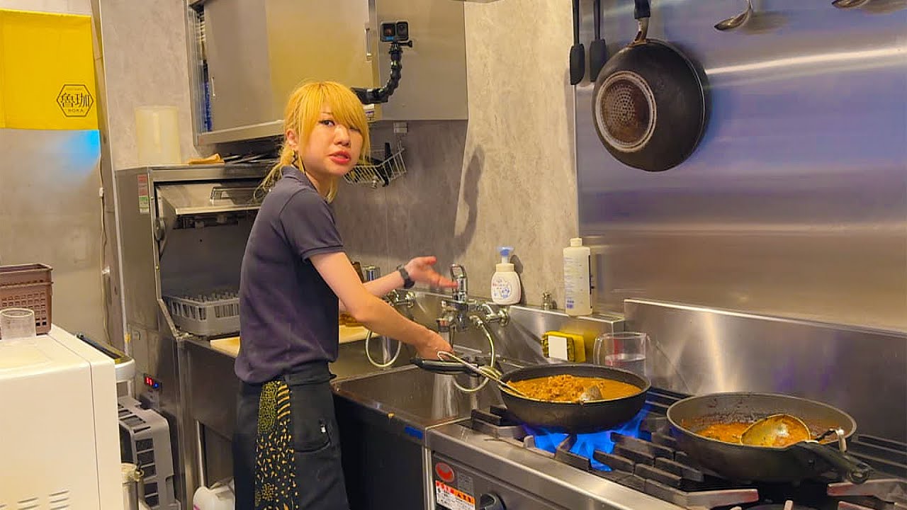 女性店主がわんおぺで営業！行列の超人気店！spicy curry 魯珈【わんおぺグルメ】