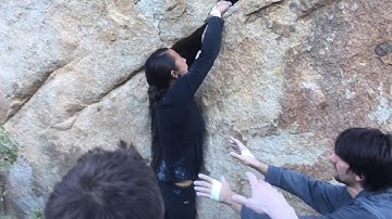 The Inquisition V6 OFFWIDTH bouldering in Joshua Tree