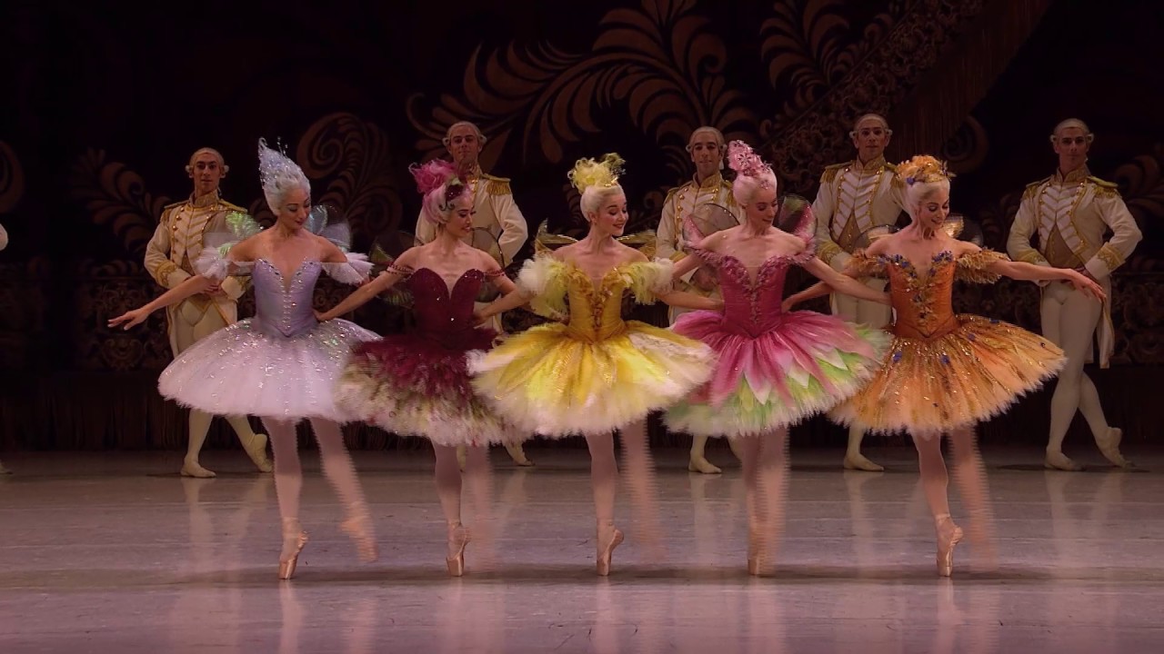 The Nutcracker – The Waltz of the Snowflakes (The Royal Ballet)