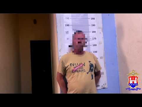 Напал на человека с ножом под надуманным предлогом - YouTube