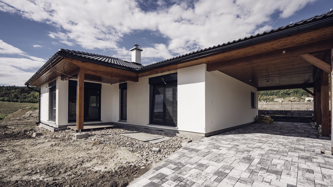 Haas Fertigbau stavba bungalovu MADERA - časosběr