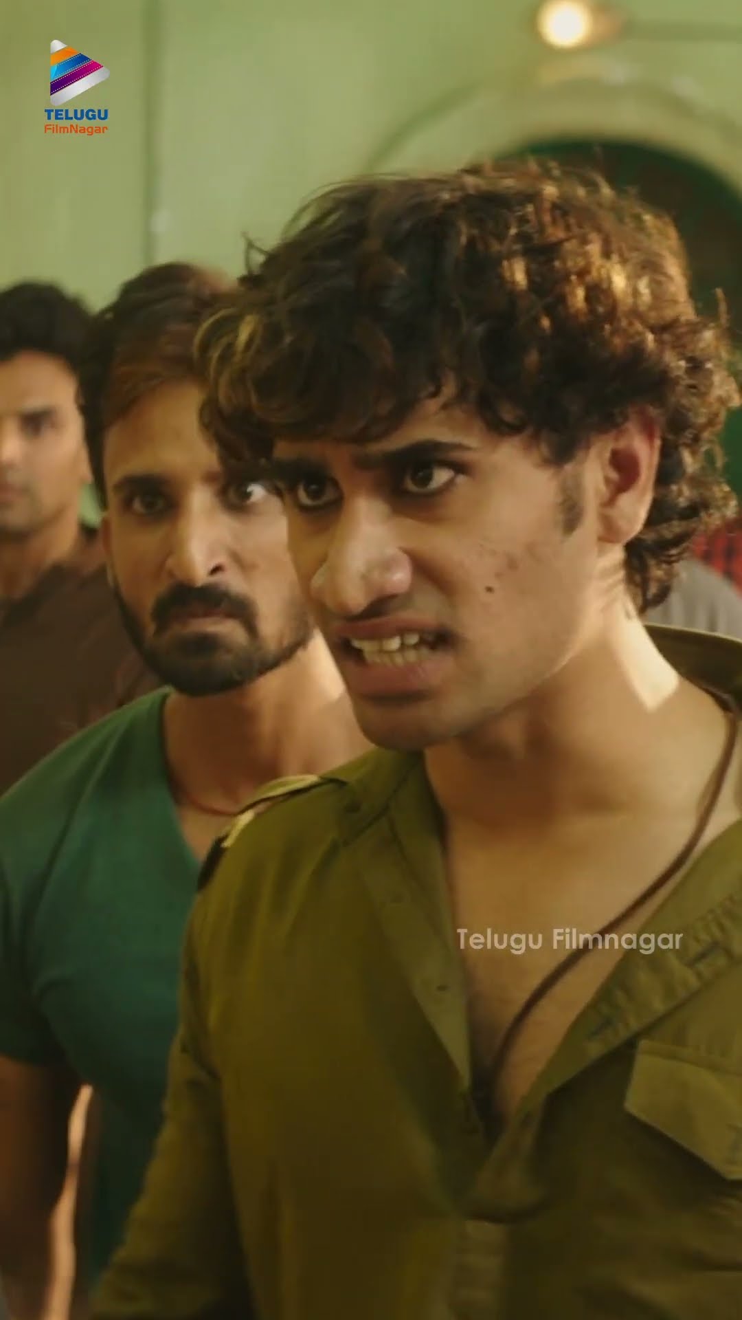 ఇండియా లో ఉన్న పాకిస్తాన్ SUPPORTERS తాట తీసిన పూరీ కొడుకు ? | #Mehbooba Movie Scene | #AkashPuri