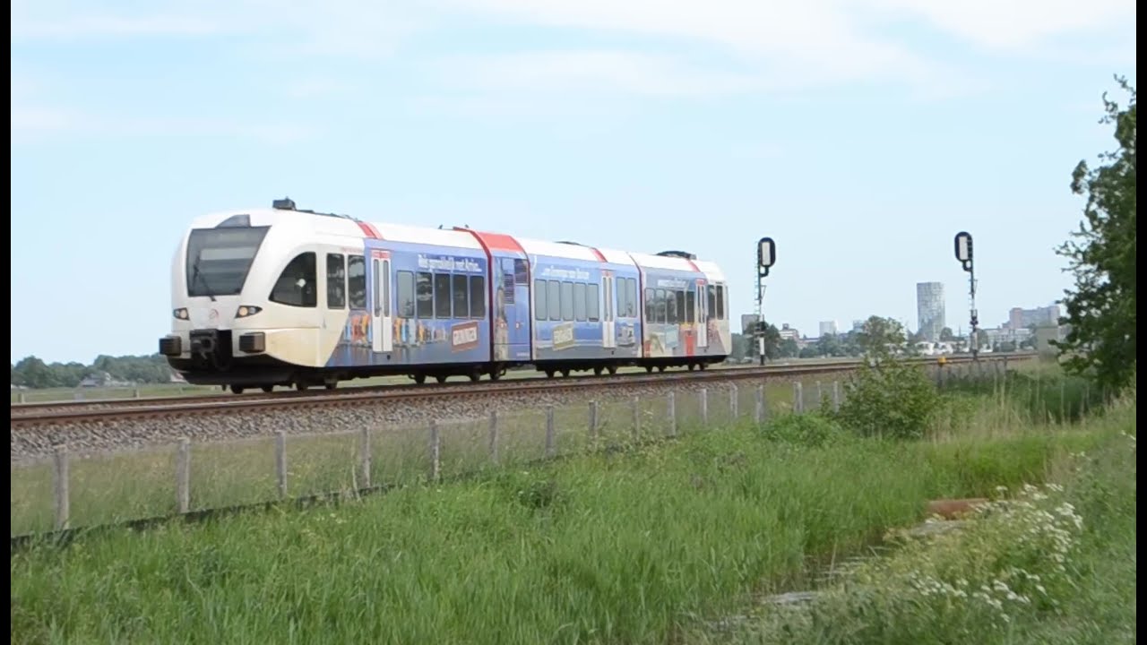 Arriva GTW's op het traject Groningen-Roodeschool-Eemshaven