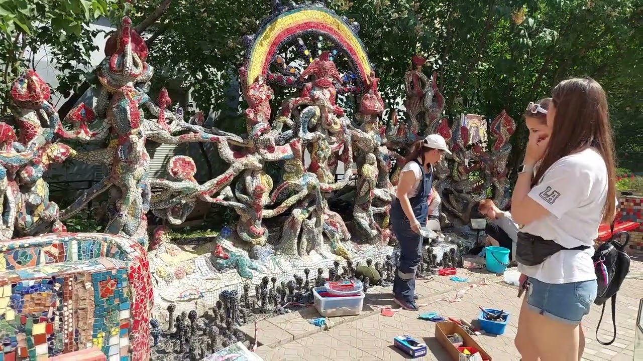 Мозаичный дворик Владимира Лубенко (музей, ул. Чайковского, 2/7Д) Спб/Spb