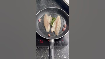 How I pan fry my sea bass fillets #seabass #fish #cooking #homecooking #cookingtips #cookingfish