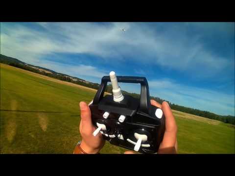 Video: Hvordan Fly En Quadcopter