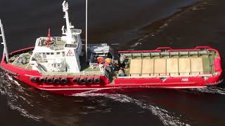 RC AHTS oil rig supply vessel with bow thruster