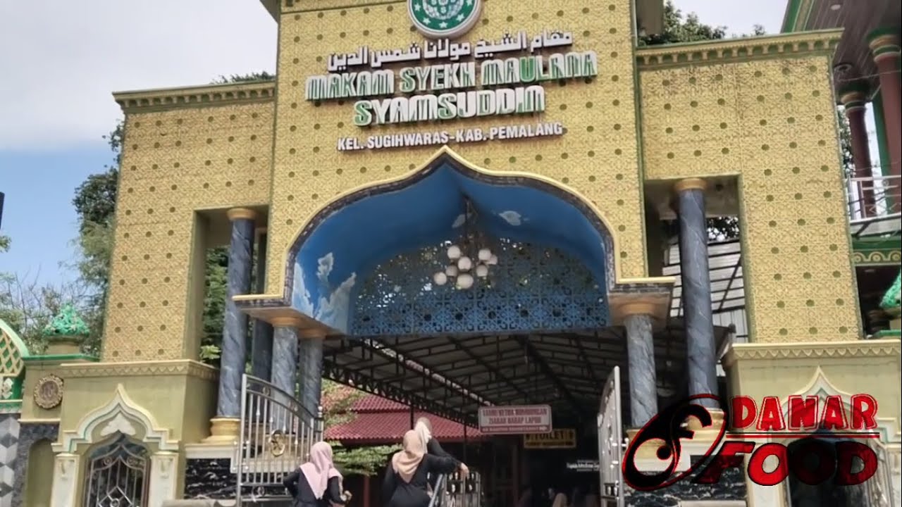 Ziarah Makam Syekh Maulana Syamsuddin di Pemalang : Wisata Religi dan Sejarah di Pantai Widuri