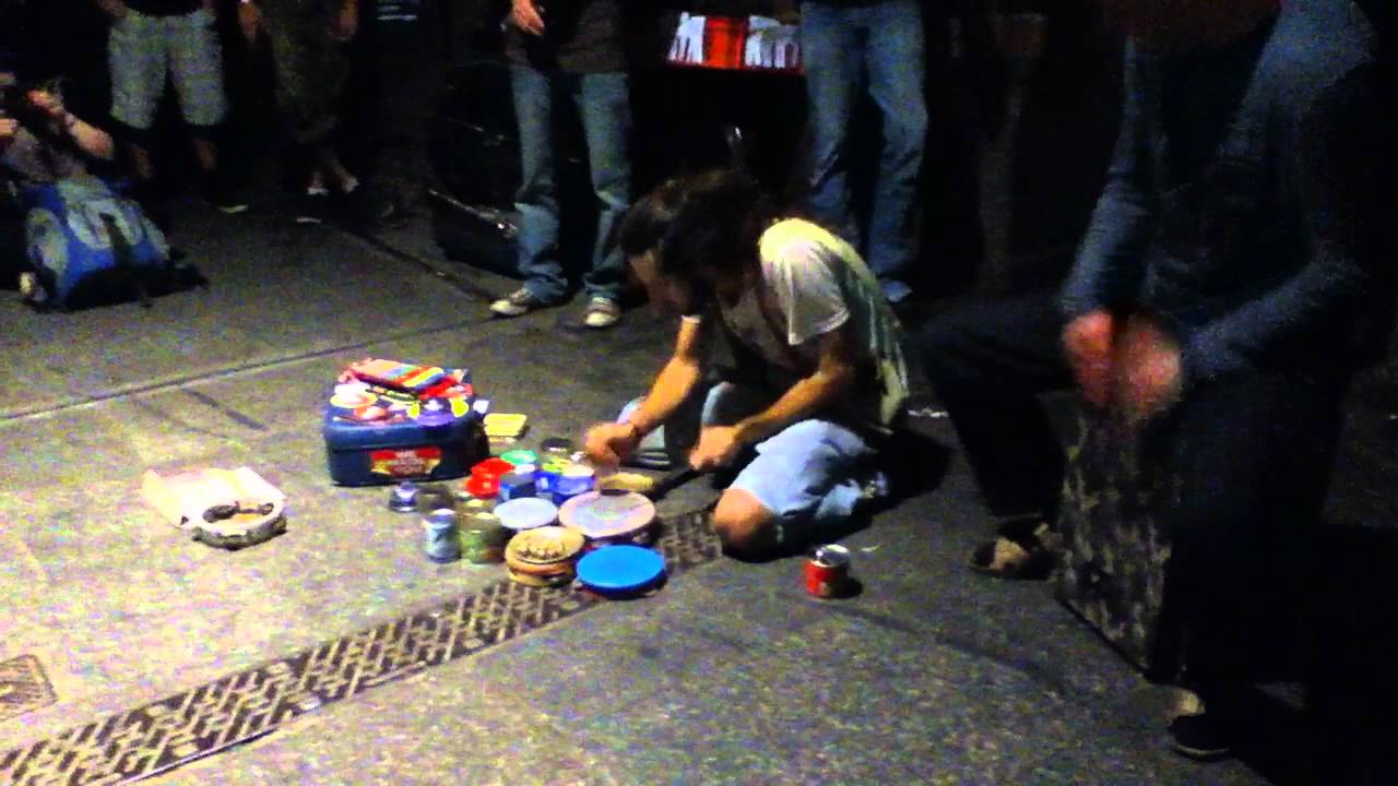 Ori Lavi - playing on Warschauer Bridge in Berlin