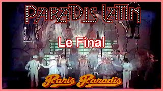 Le final de la revue &quot;Paris Paradis&quot; du cabaret le Paradis Latin de Paris, &quot;Les Anges du Paradis&quot;