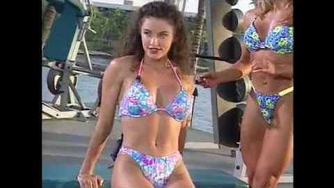 Bodyshaping Swimsuit Workout - Triceps routine wit...