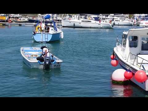 Sailing English Channel: Arrival at St Peter Port Guernsey