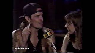 Video thumbnail of "Motley Crue - Don't Go Away Mad Live @ MTV Video Awards 1990"