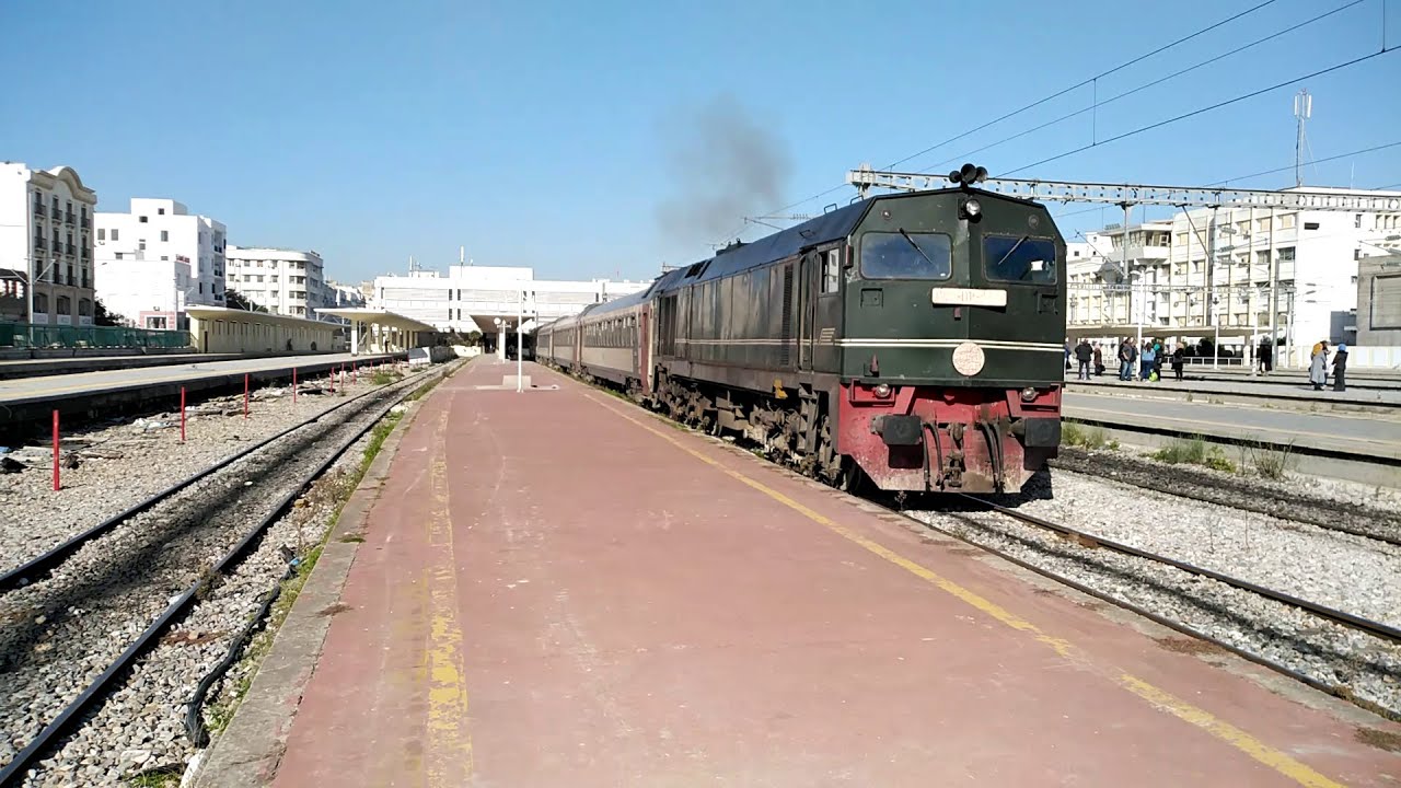 Train 13 Tracted By Dp-152(MXS624) Leaving Tunis Station To Ghardimao