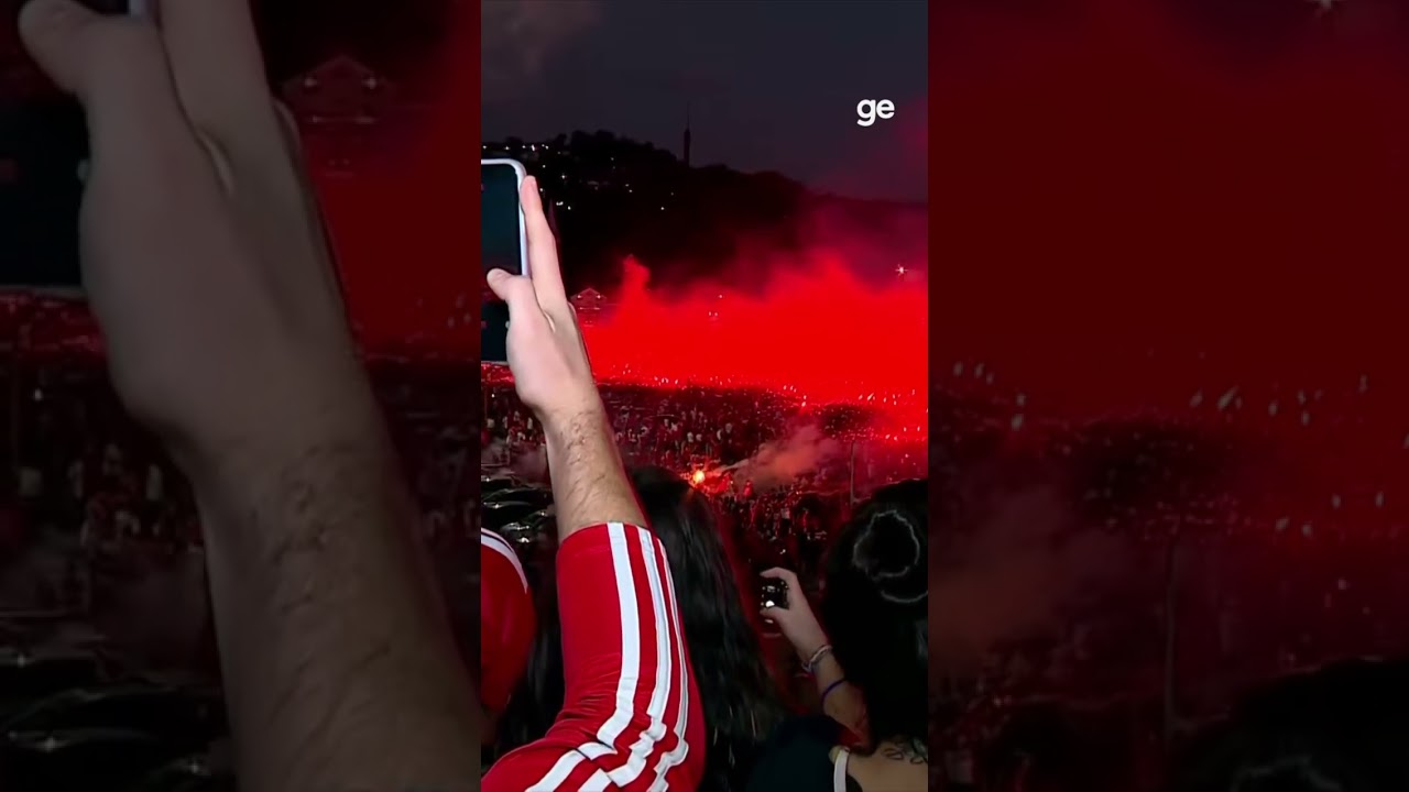 RUA DE FOGO! RECEPÇÃO ABSURDA DA TORCIDA DO INTER PARA A CHEGADA DO TIME | #shorts | ge.globo