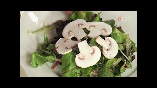 Украшение микс-салата шампиньонами по-французски (подача) / Илья Лазерсон / Мировой повар Украшение микс-салата шампиньонами по-французски (подача) / Илья Лазерсон / Мировой повар