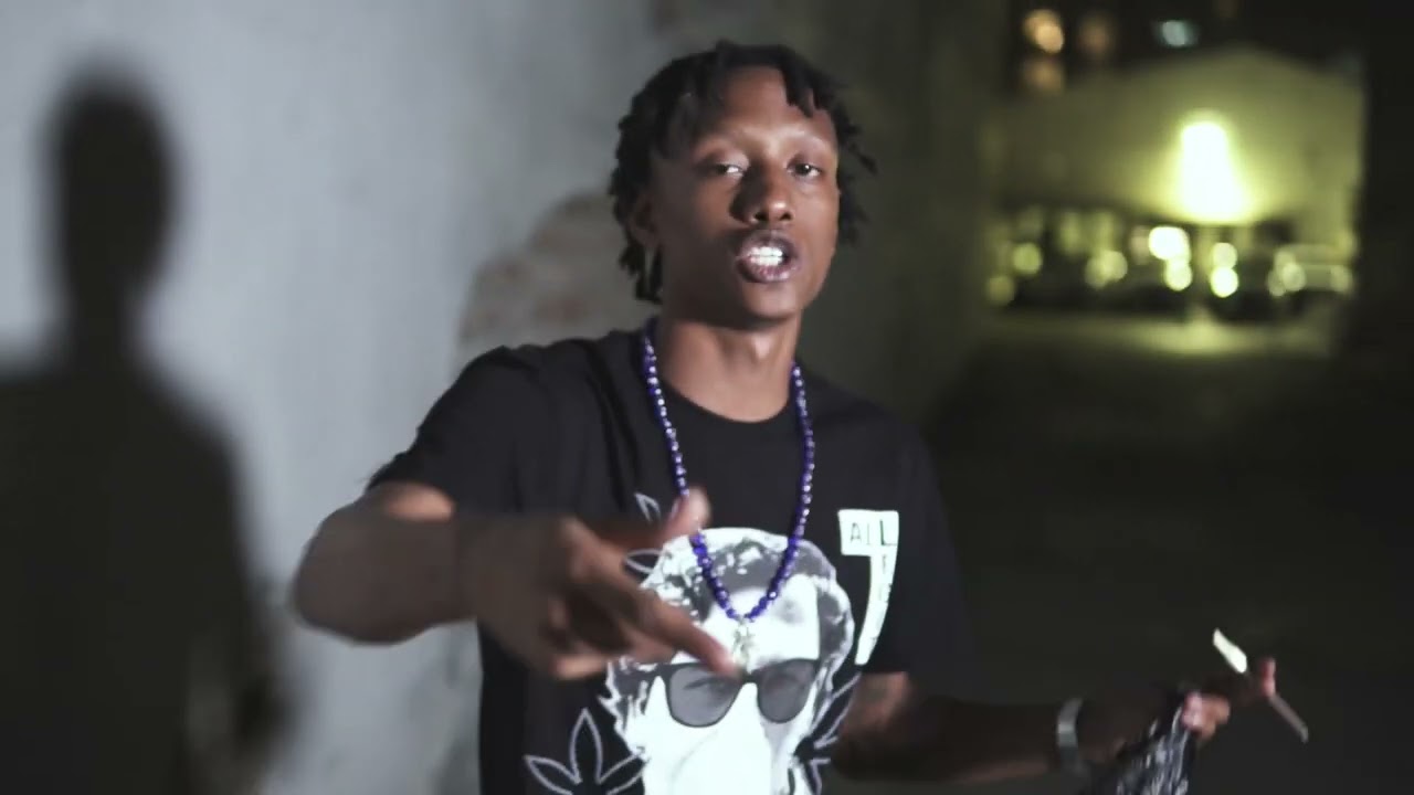 DBC T.M$ney "Drugs and Money" shot by @Realmuzikstudios auf YouTube ansehen DBC T.M$ney "Drugs and Money" shot by @Realmuzikstudios auf YouTube ansehen