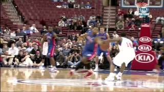Andre Drummond rips PG Maalik Wayns & throws down the breakaway dunk