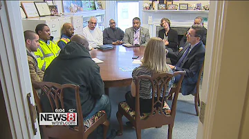 Malloy meets with working ex-offenders