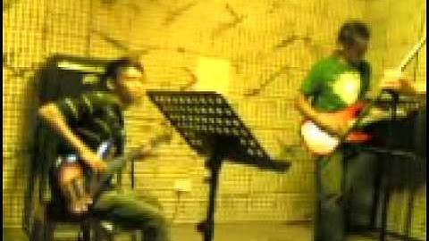 Cinta Tiga Segi - Iwan
