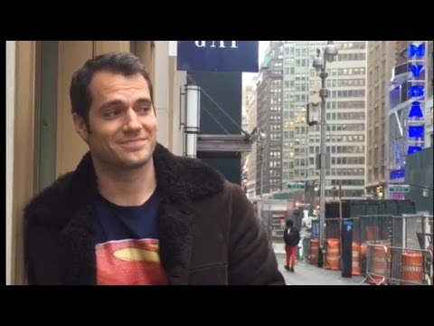 Henry Cavill Sure Is Putting On a Brave Face After Nobody Recognized Him in  Times Square