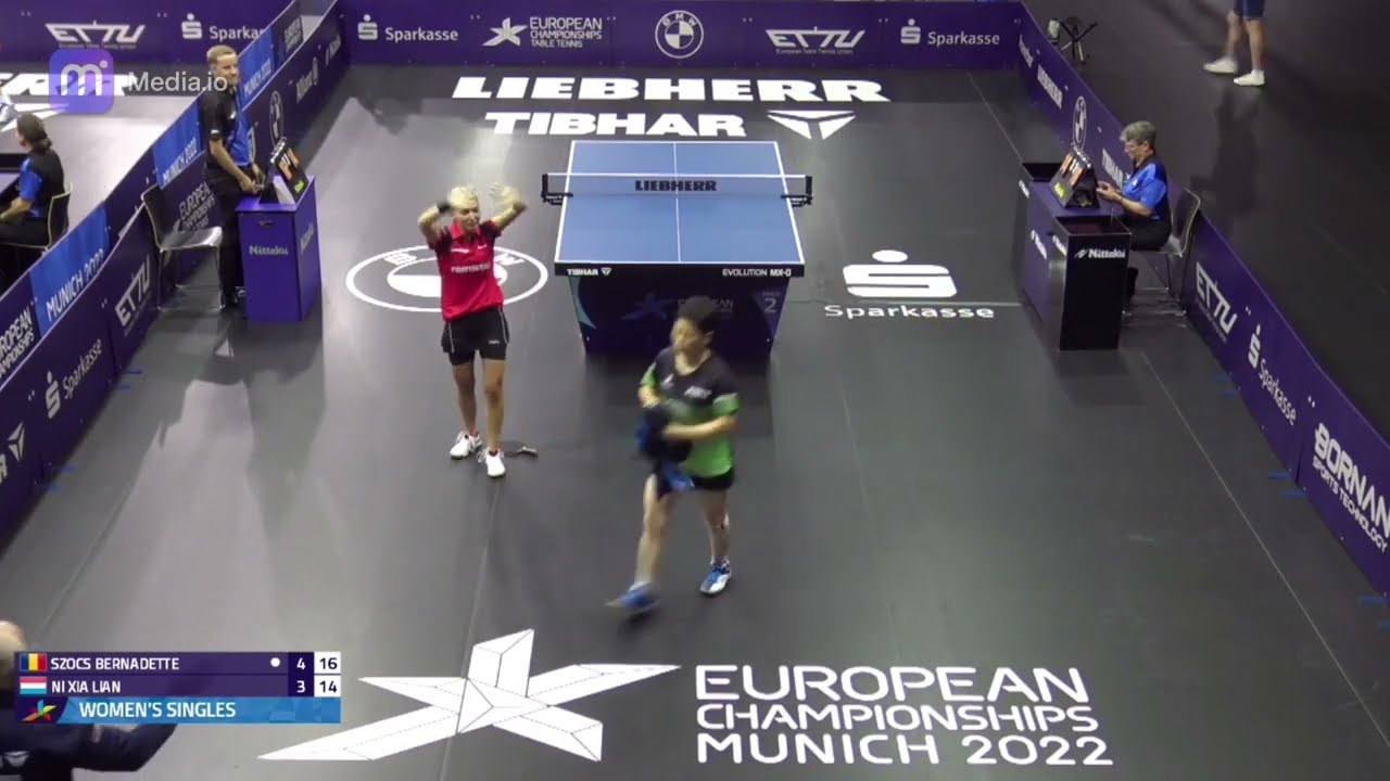 Нервный срыв у Бернадетты Сёч - YouTube