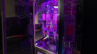 Robot bartender “jukebox” mixed drinks in seconds