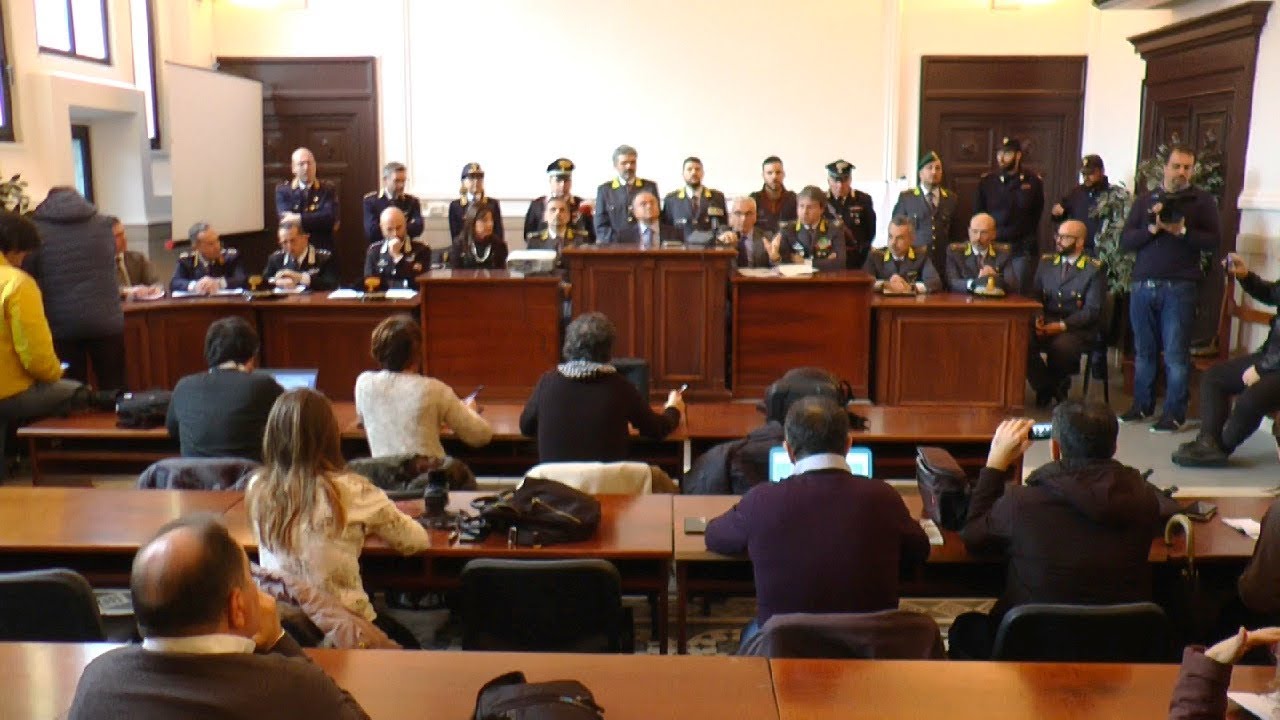 Clan di Cosenza: decapitati i vertici delle cosche “italiani” e “zingari”