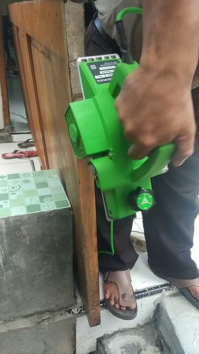 CARA MENGGUNAKAN MESIN SERUT KAYU RYU