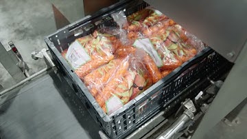 LAN Handling - Robotic Casepacking and Palletising RPC Crates of potatoes and carrots